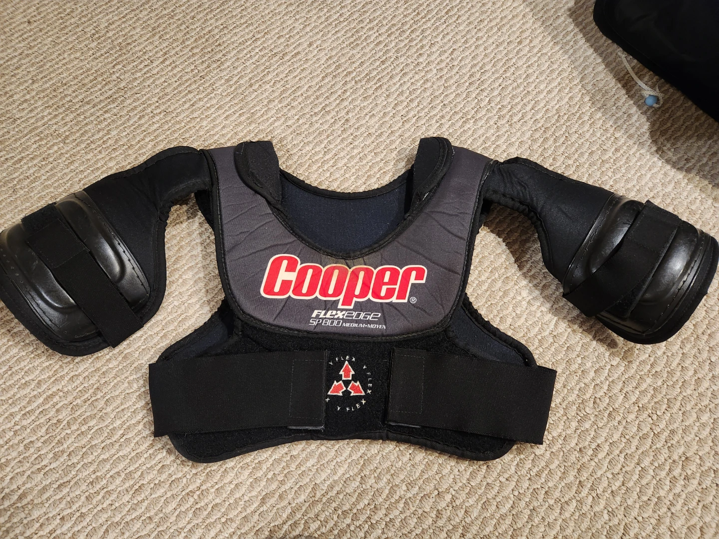 Men's Hockey Shoulder Pads