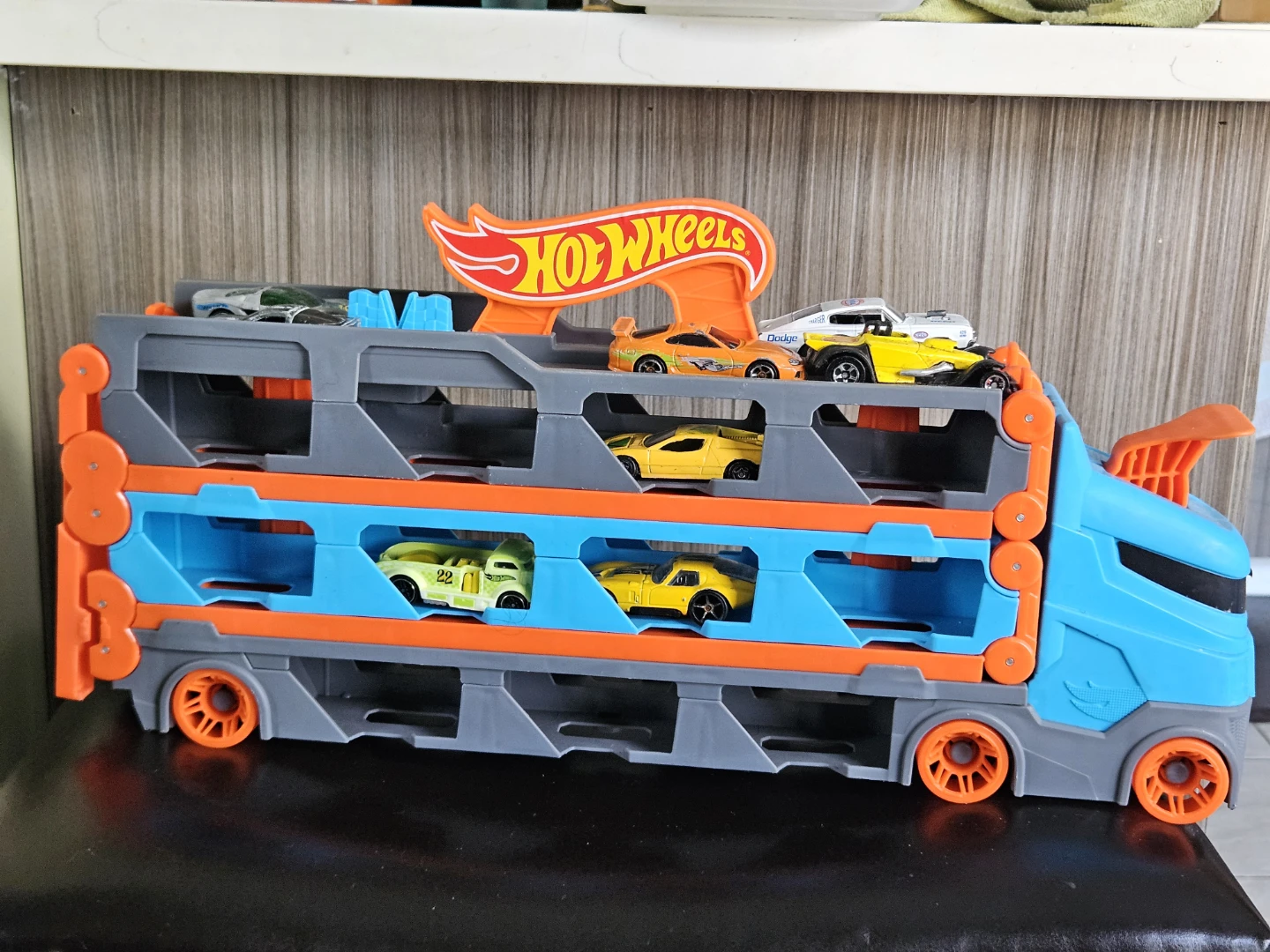 Hot Wheels Hauler Toy Truck