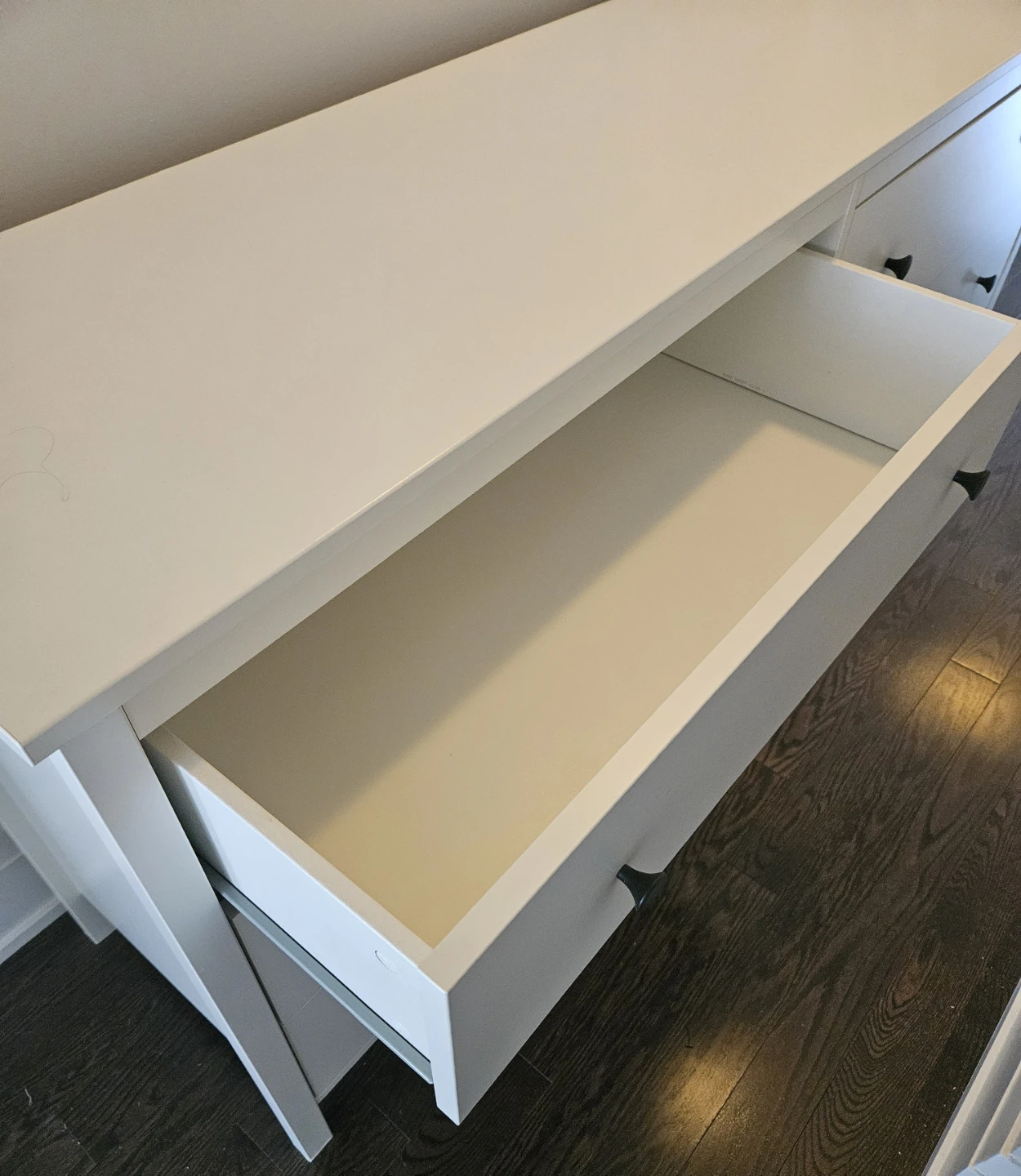 White Six-Drawer Dresser - photo 2