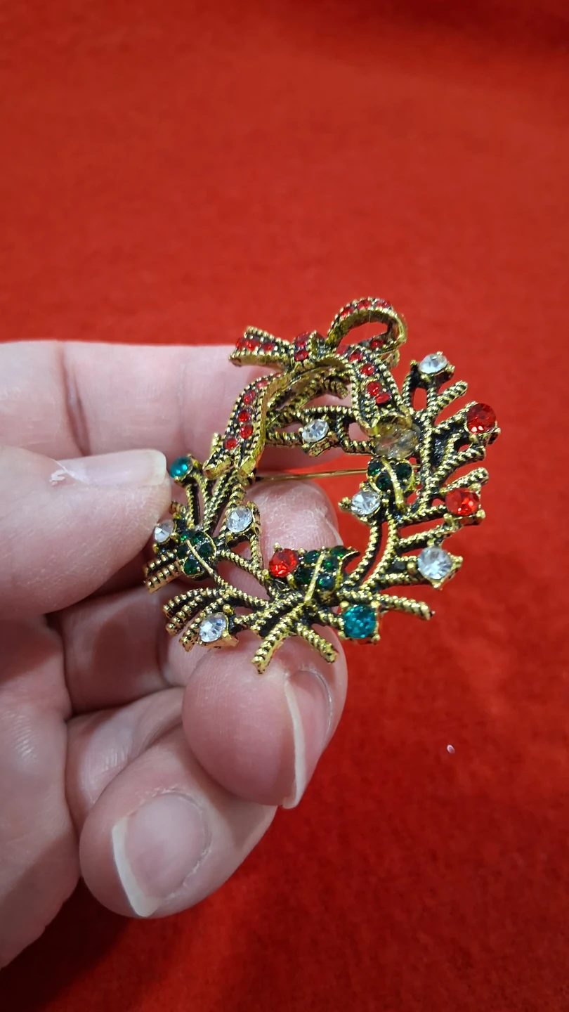 6 pcs unique and exquisite Christmas pin brooches - photo 4