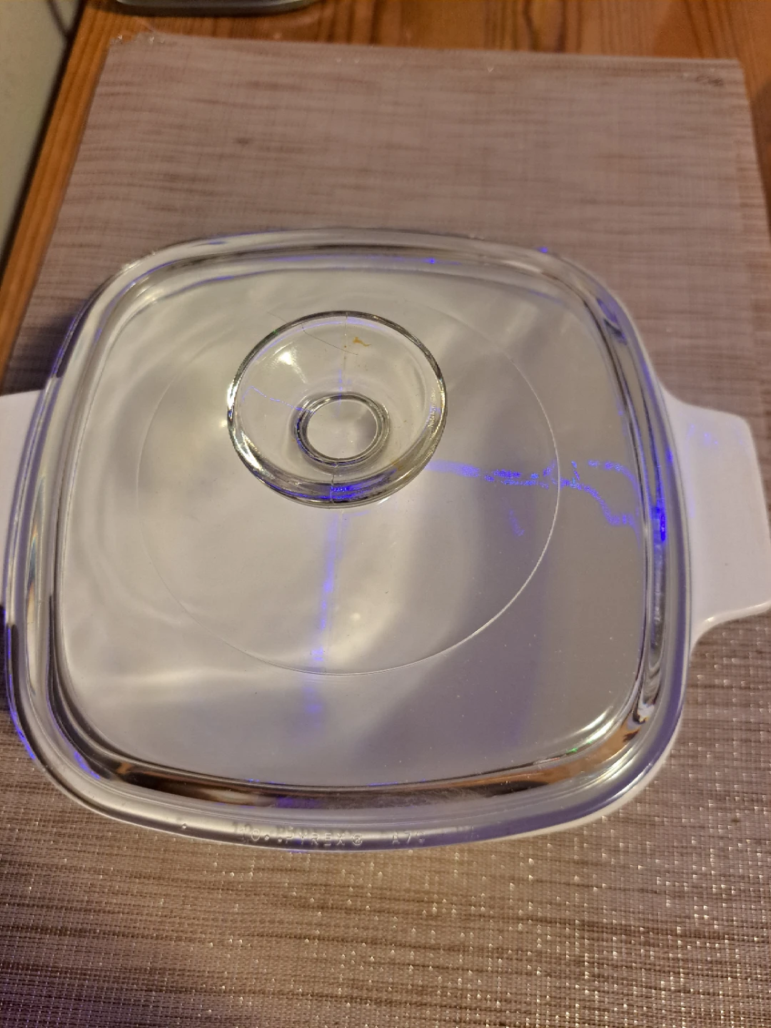 Vintage Pyrex Casserole Dish with Lid - photo 3