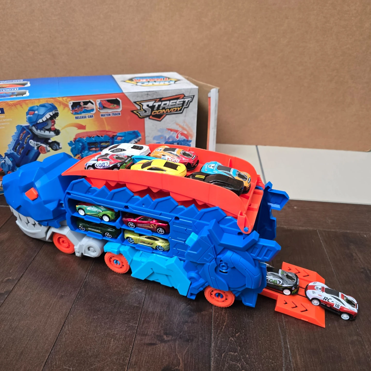 🦖 Dinosaur Car Carrier with 12 Cars (Brand new) - photo 4