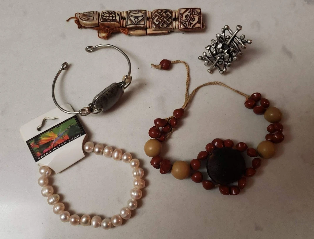 Assorted Jewellery Pieces - photo 4