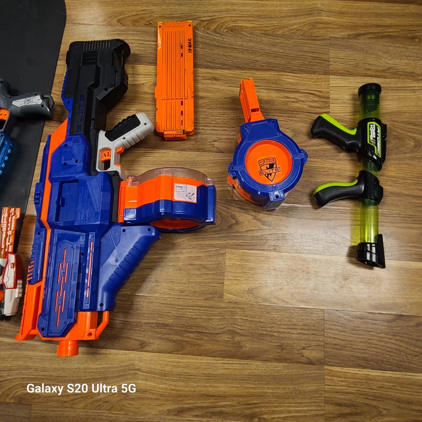 Nerf Blasters Lot - photo 4