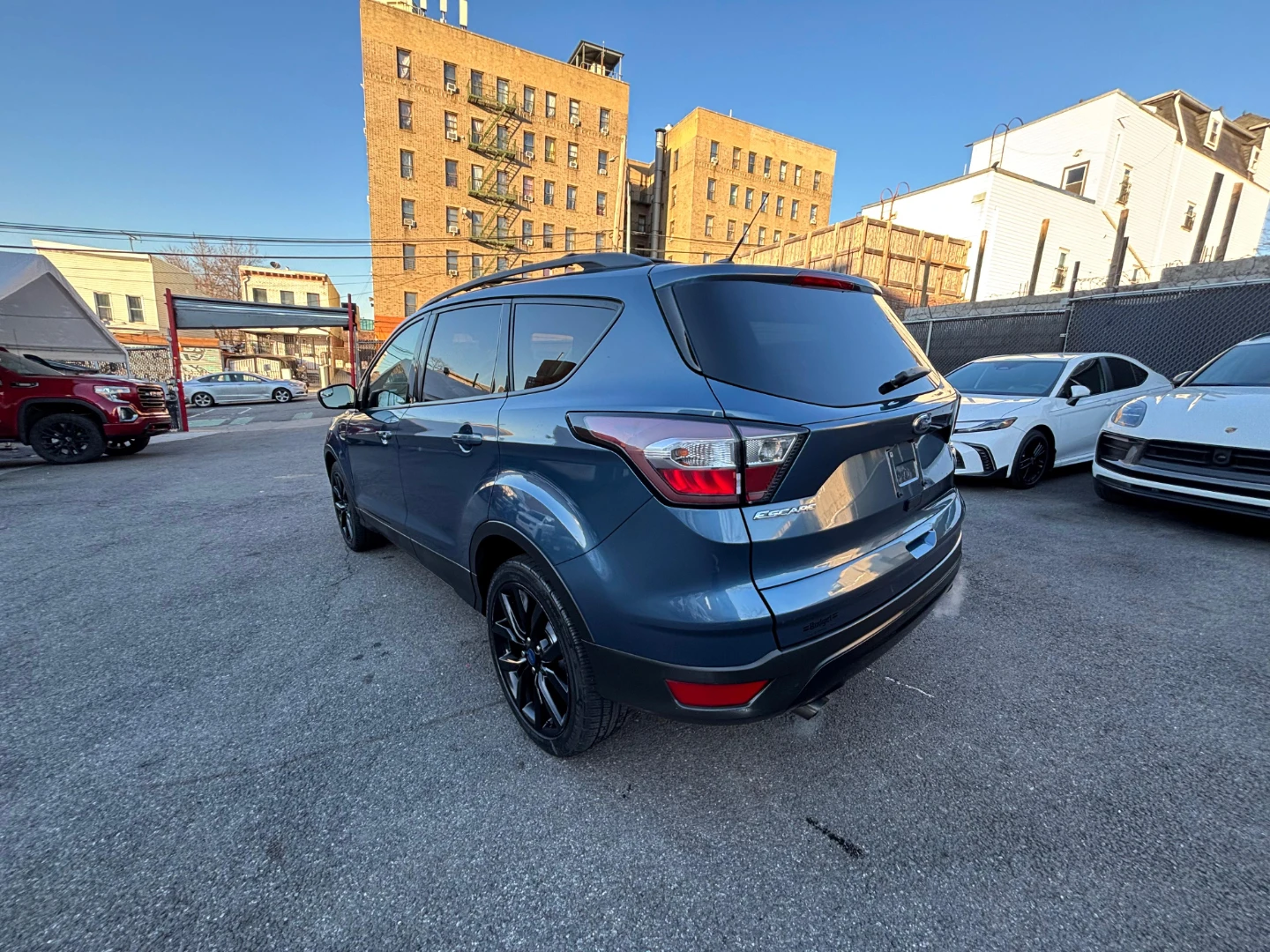 2018 Ford Escape SE - photo 2