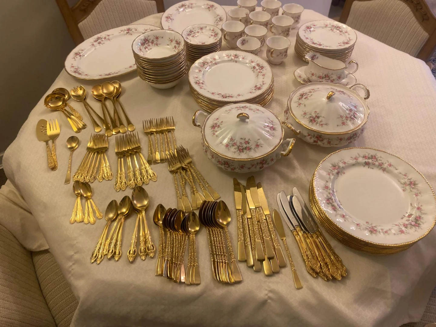 Royal Albert Victoriana Rose Bone China Dinnerware Set