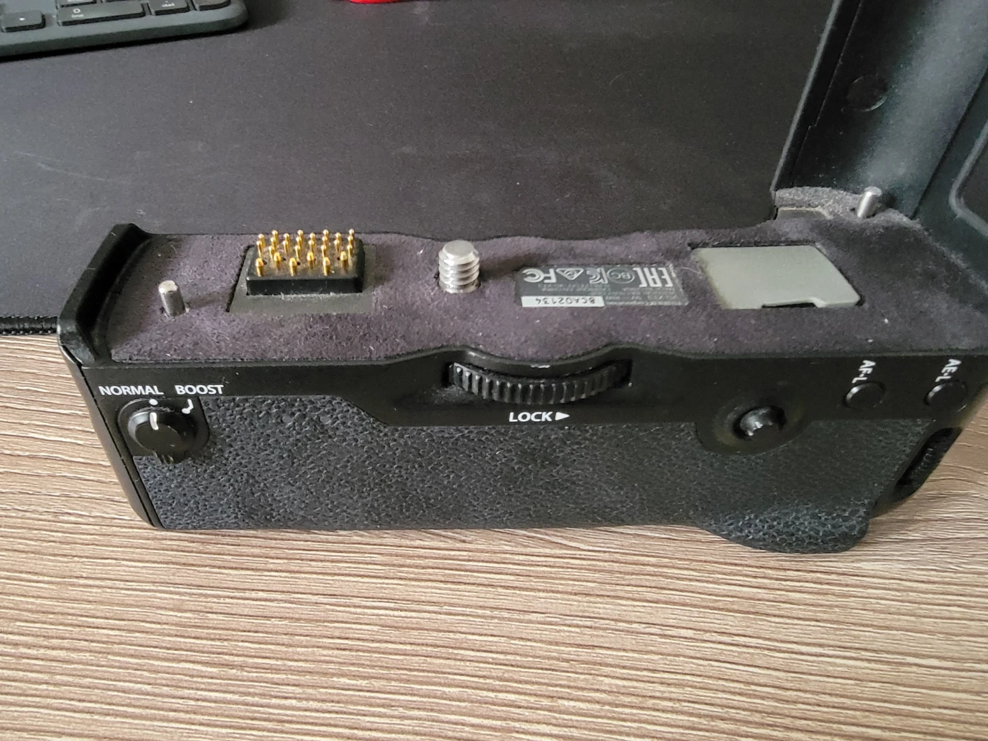 Fujifilm VG-XT3 Vertical Battery Grip - photo 4