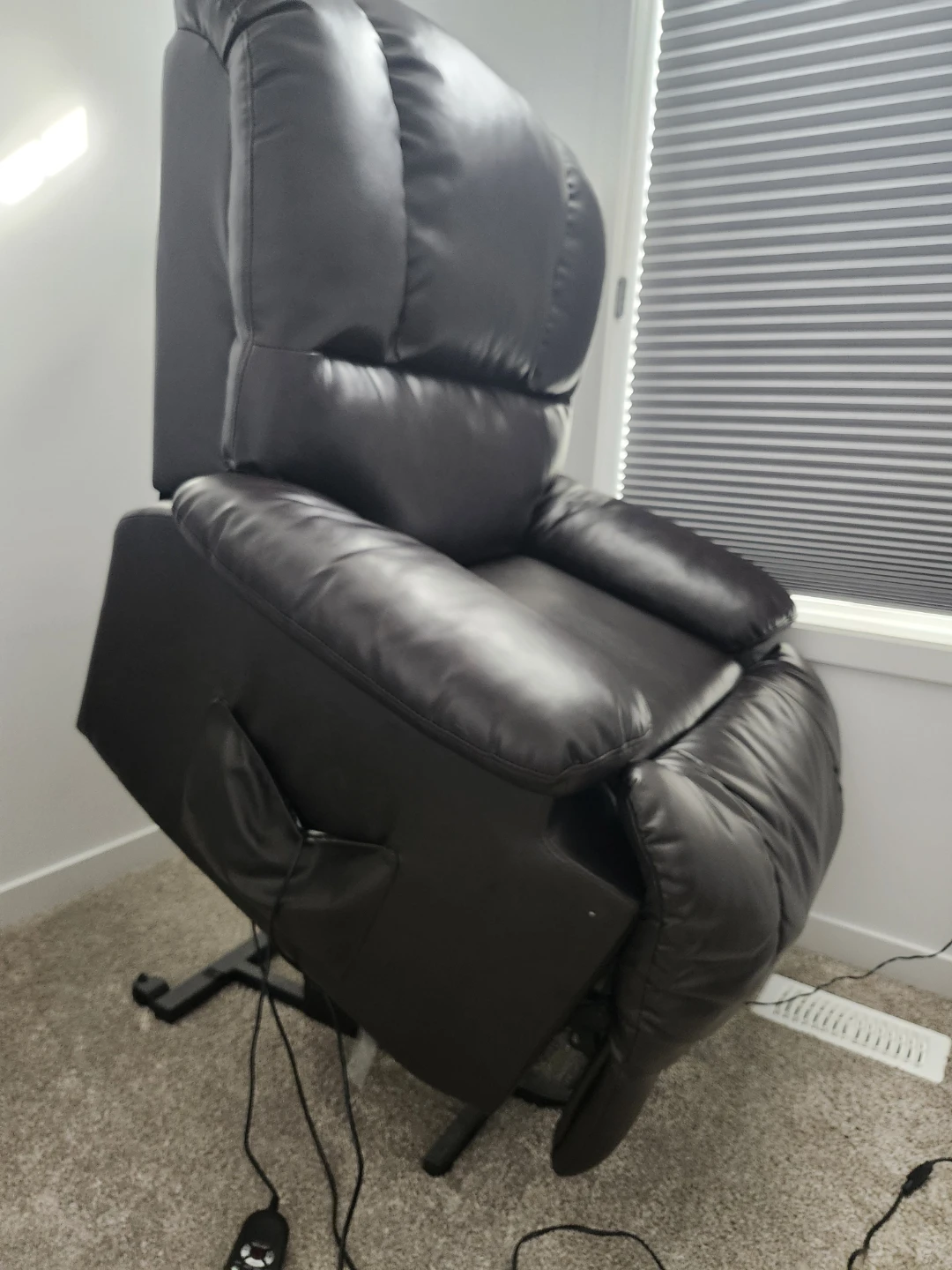 Power Lift Recliner Chair  Heat & Massage Excellent Condition - photo 4