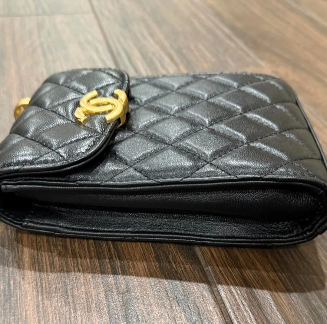 Quilted Black Leather Phone Pouch Bag - photo 2