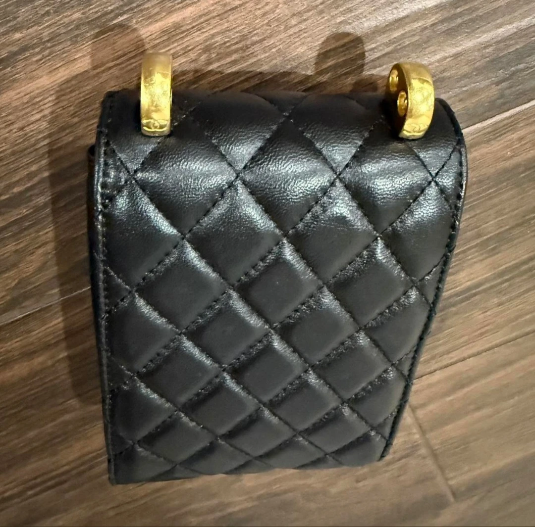 Quilted Black Leather Phone Pouch Bag - photo 4