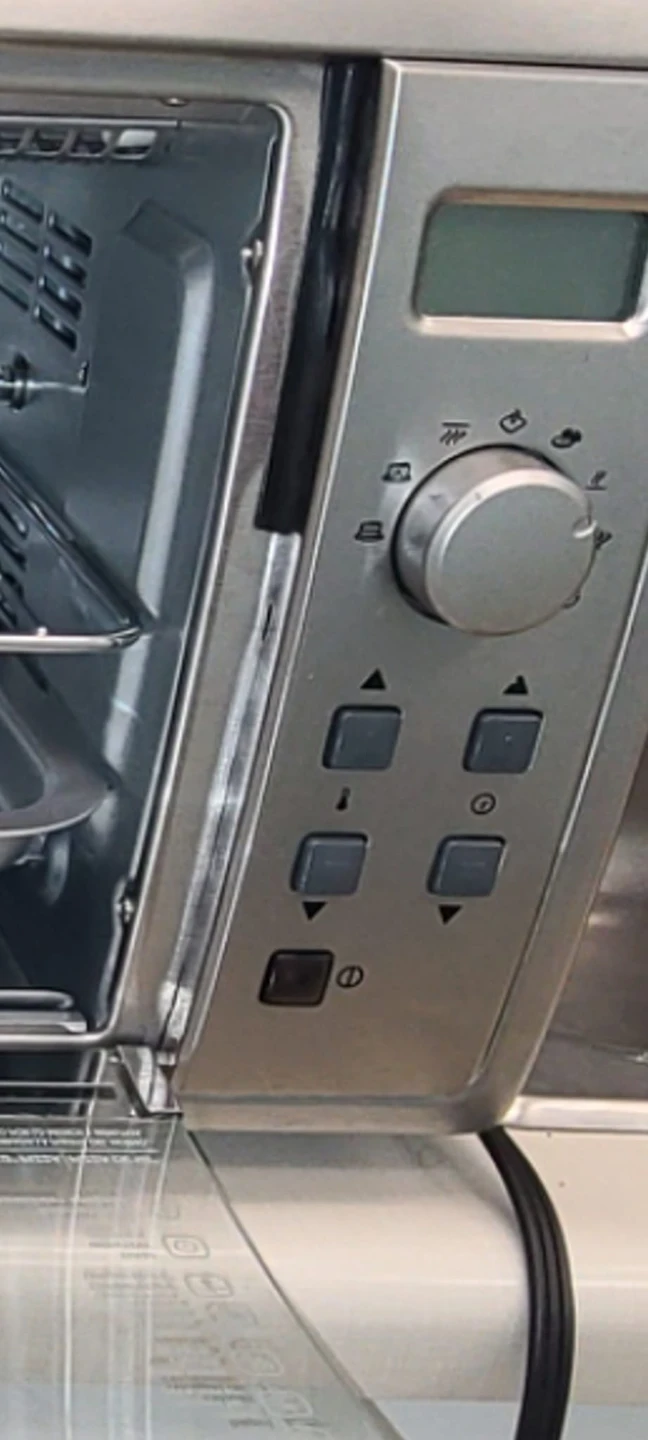 Black+Decker Toaster Oven/Air fryer - photo 2