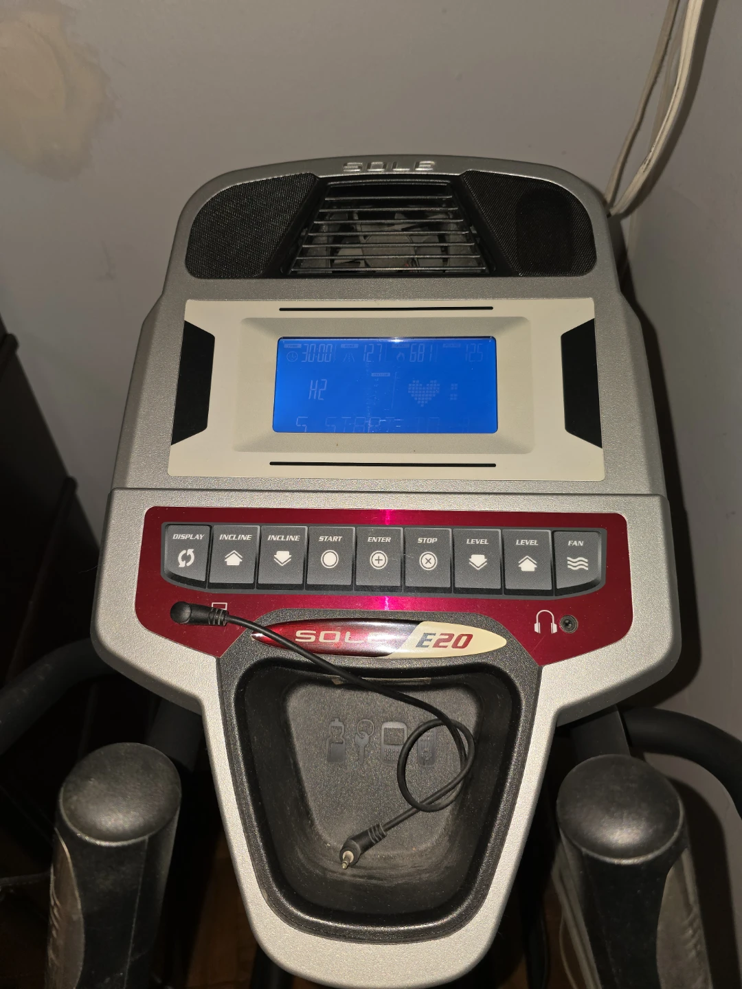 Sole E20 Elliptical Trainer - photo 4