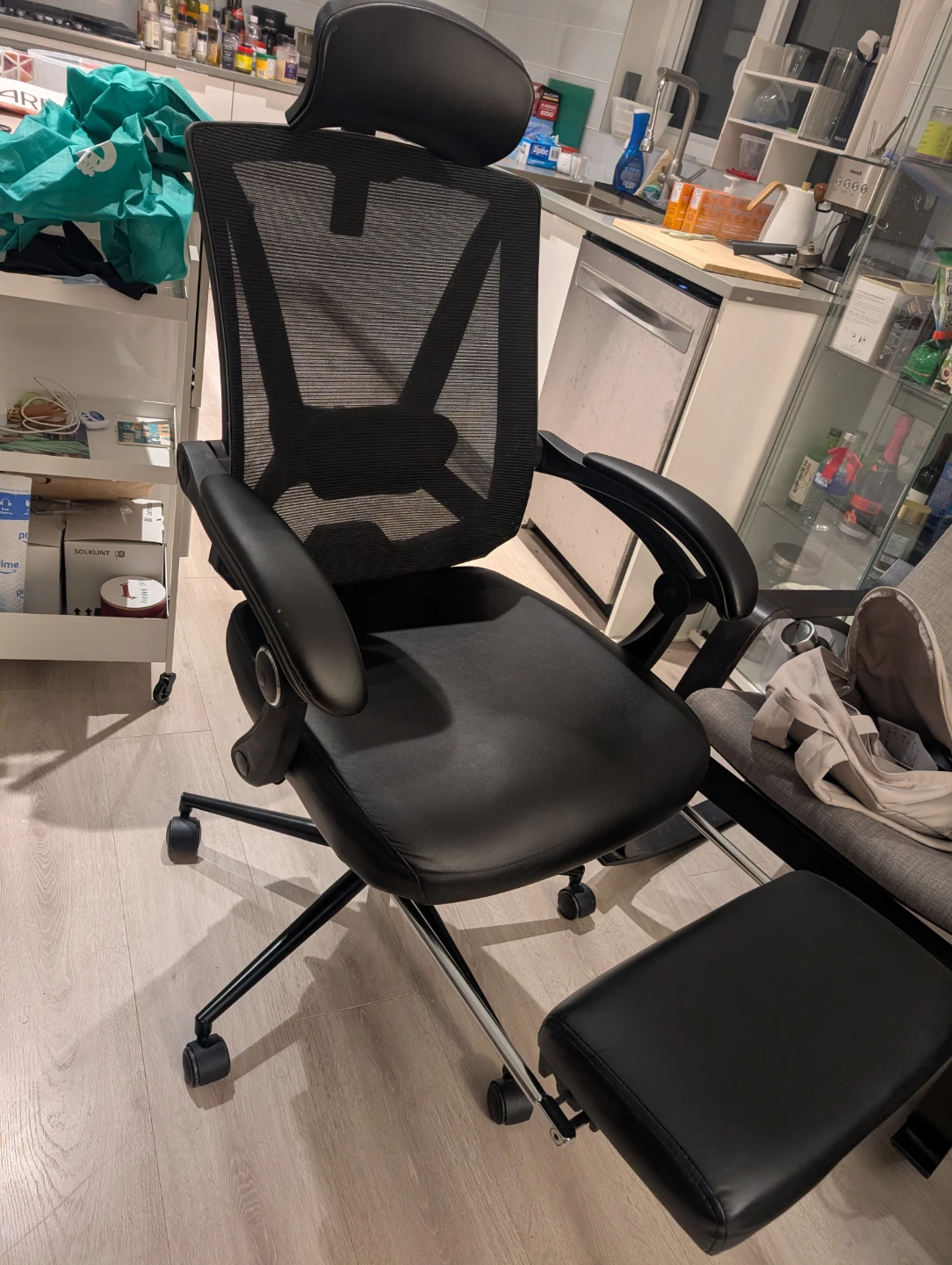 Black Ergonomic Office Chair with Footrest - photo 3