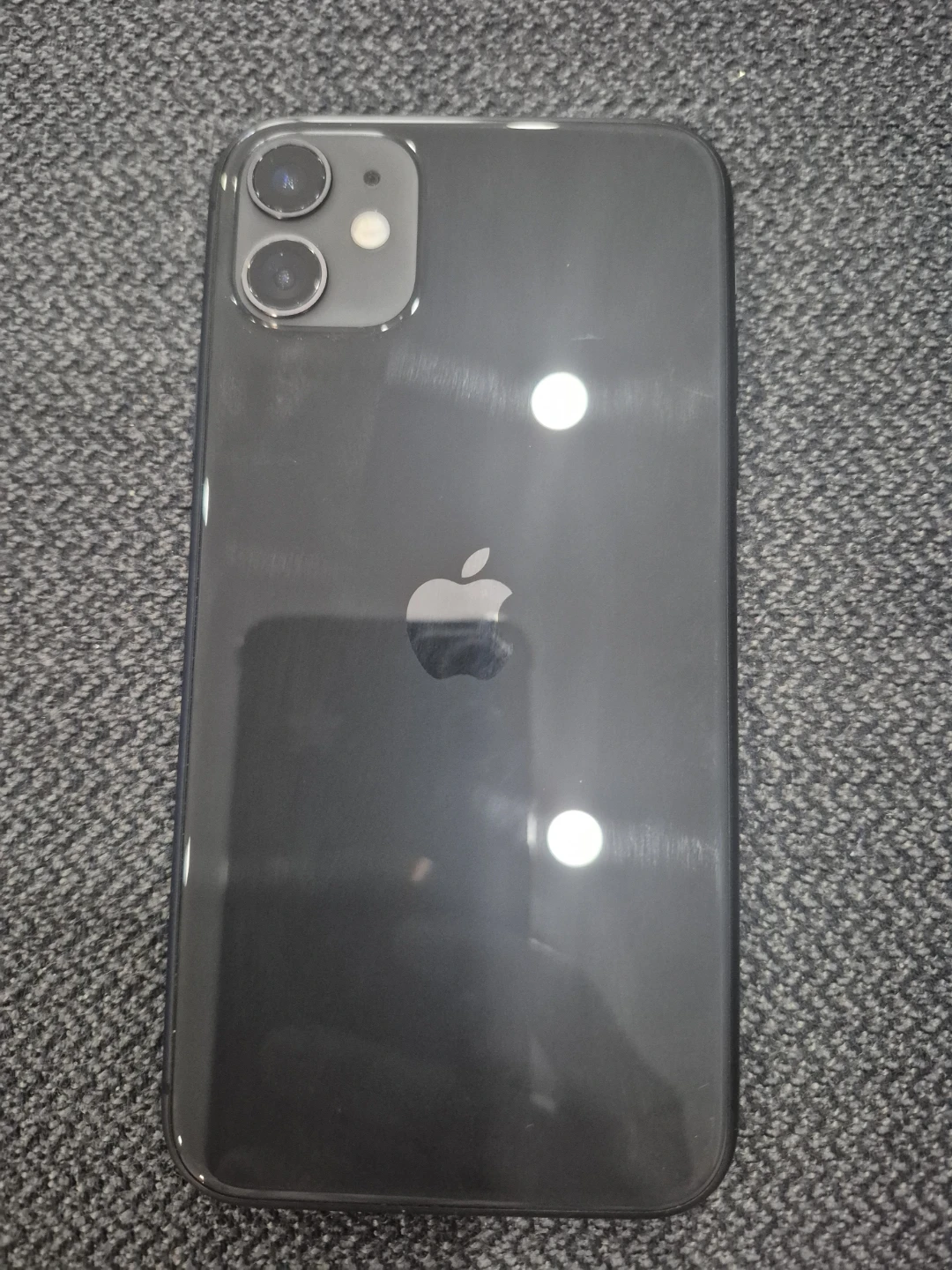 Apple iPhone 11 - Black - photo 2
