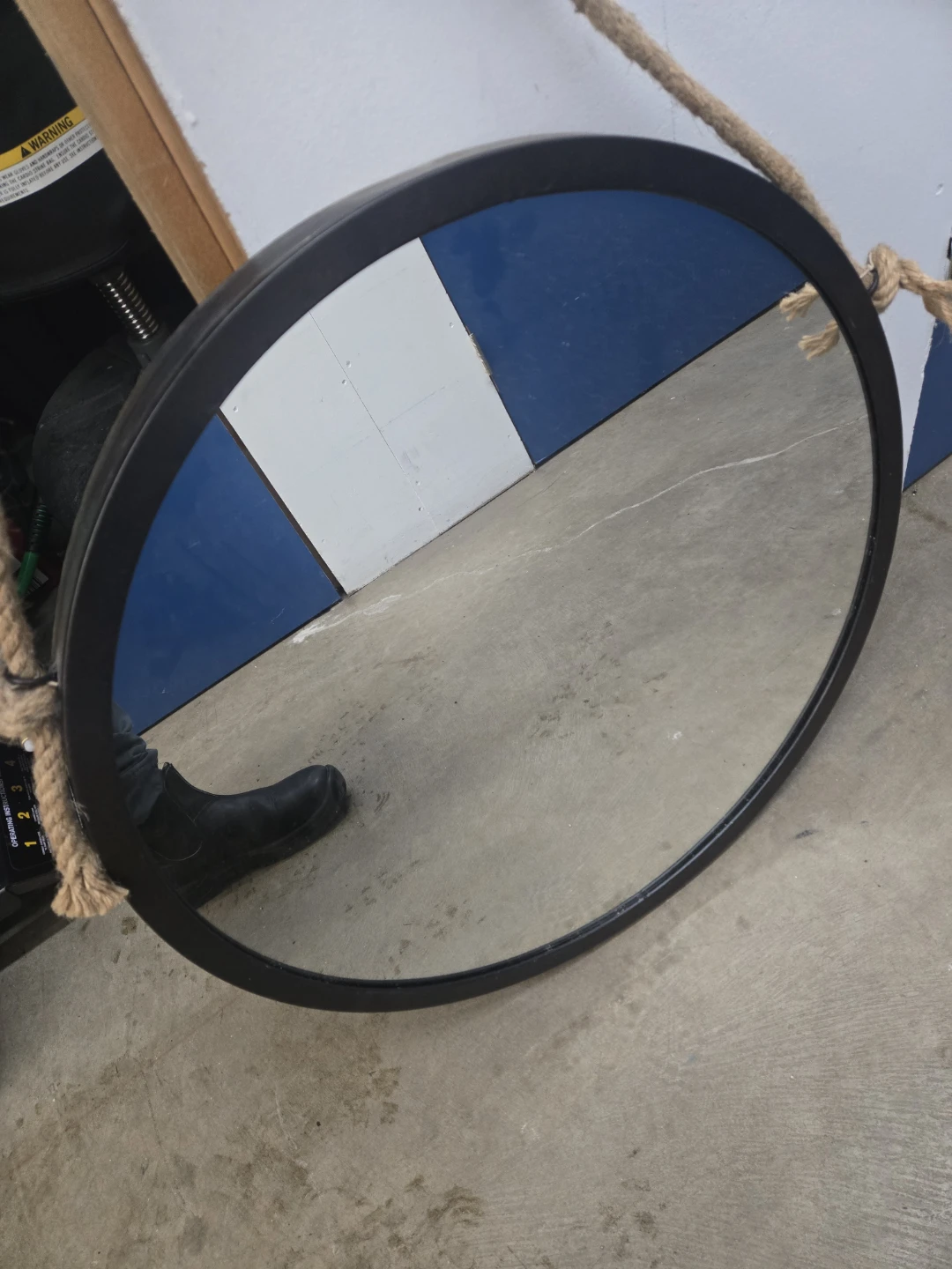 Round Mirror with Rope Hanger