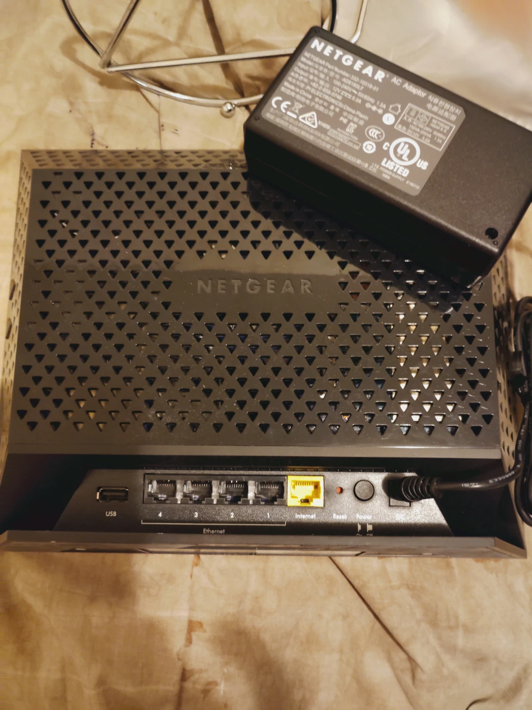 Netgear R6300 WiFi Router - photo 3