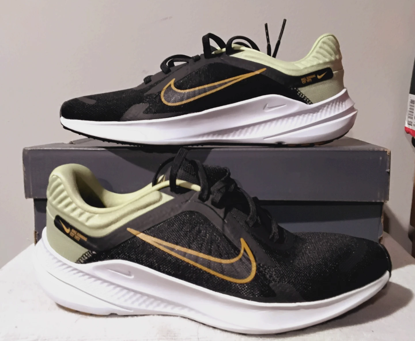 Nike Downshifter 12 Men's Running Shoes Black/Gold Size 9