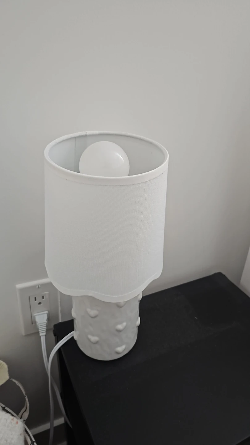 White Heart Accent Table Lamp