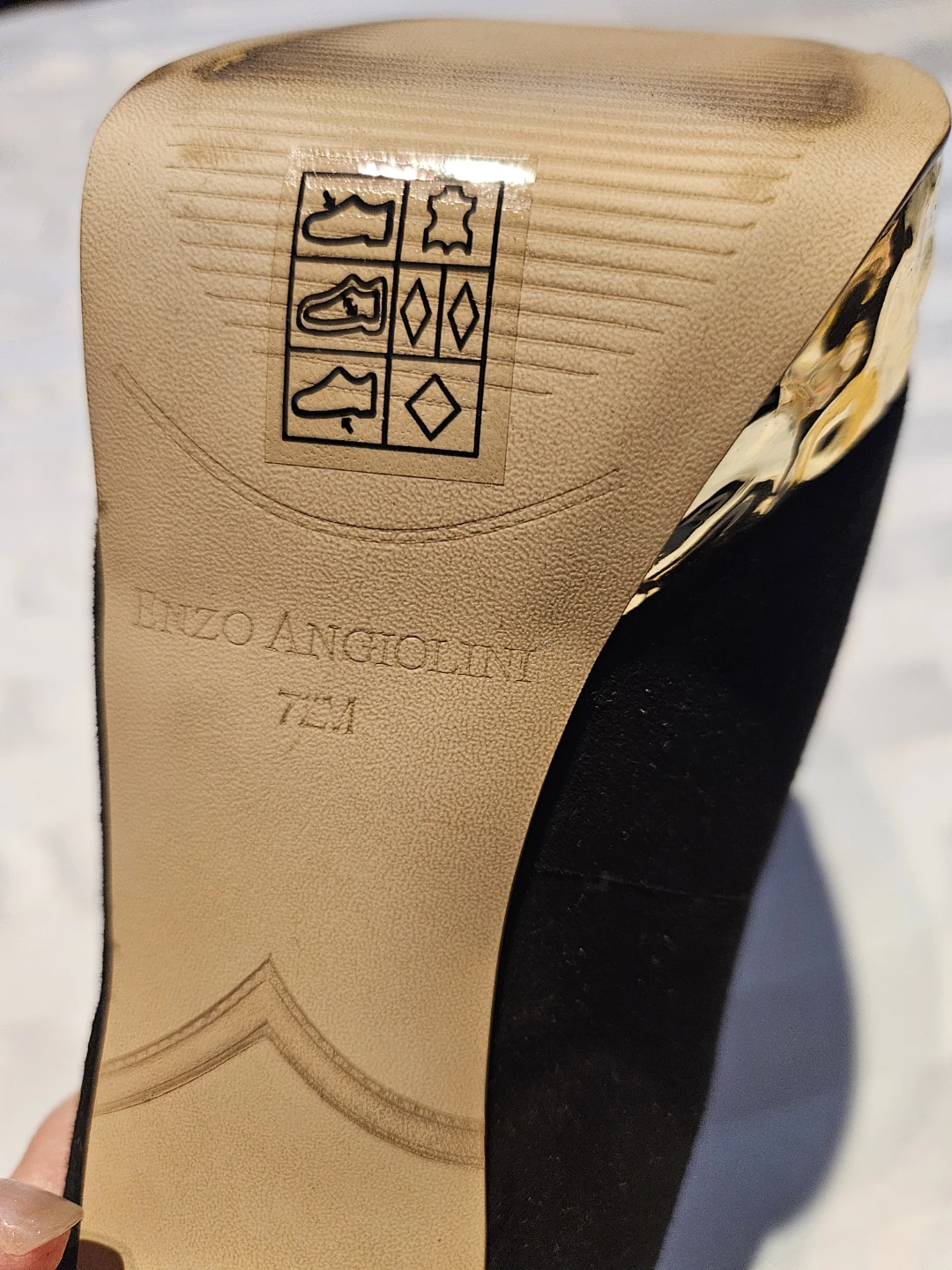 Enzo Angiolini Black Peep-Toe Heels with Gold Accent - Size 7.5M - photo 3