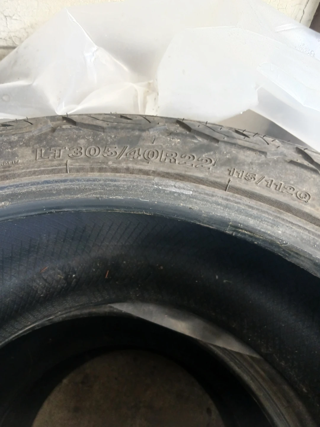 2 LT 305/40R22 Tires - photo 2