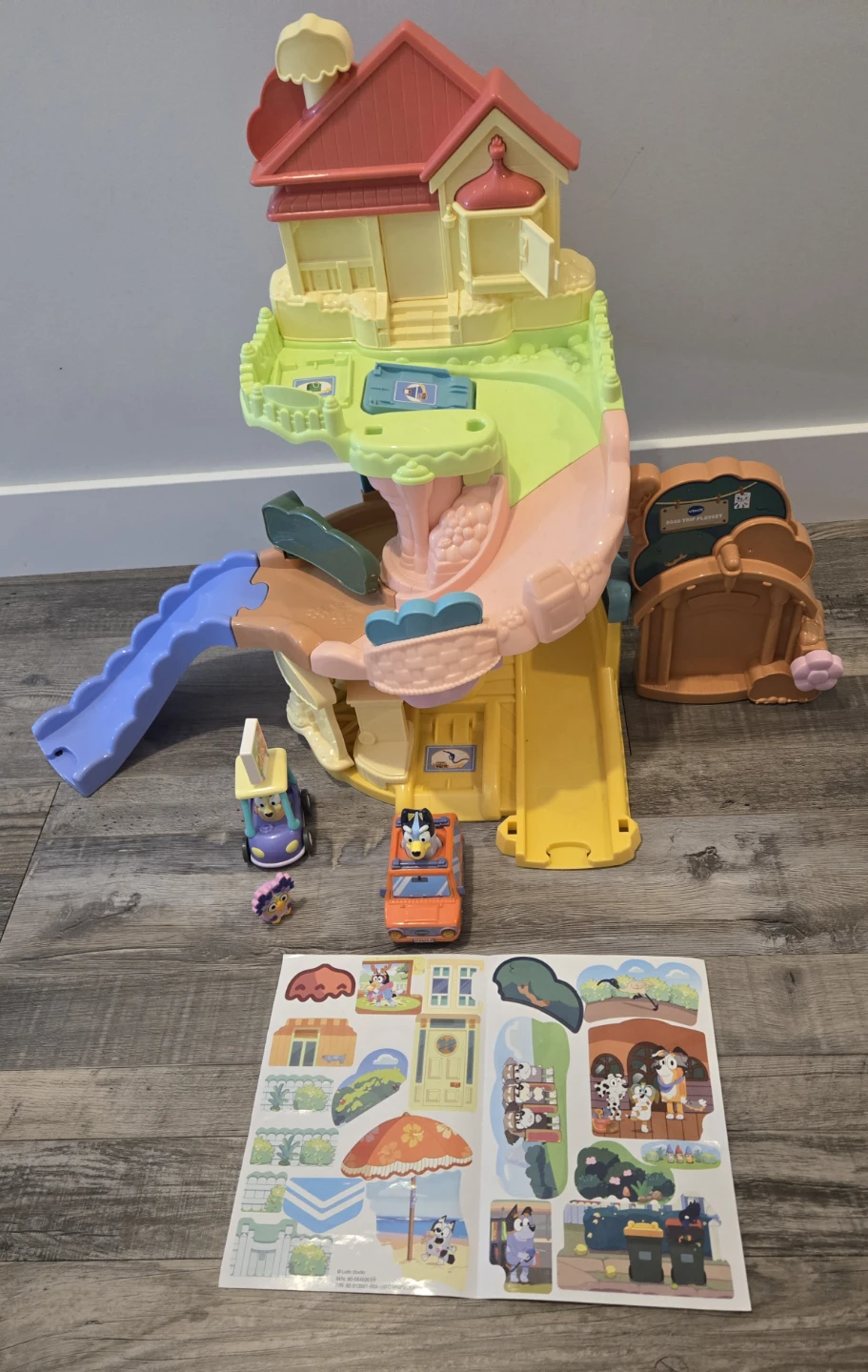 VTech Bluey Road Trip Playset - photo 2