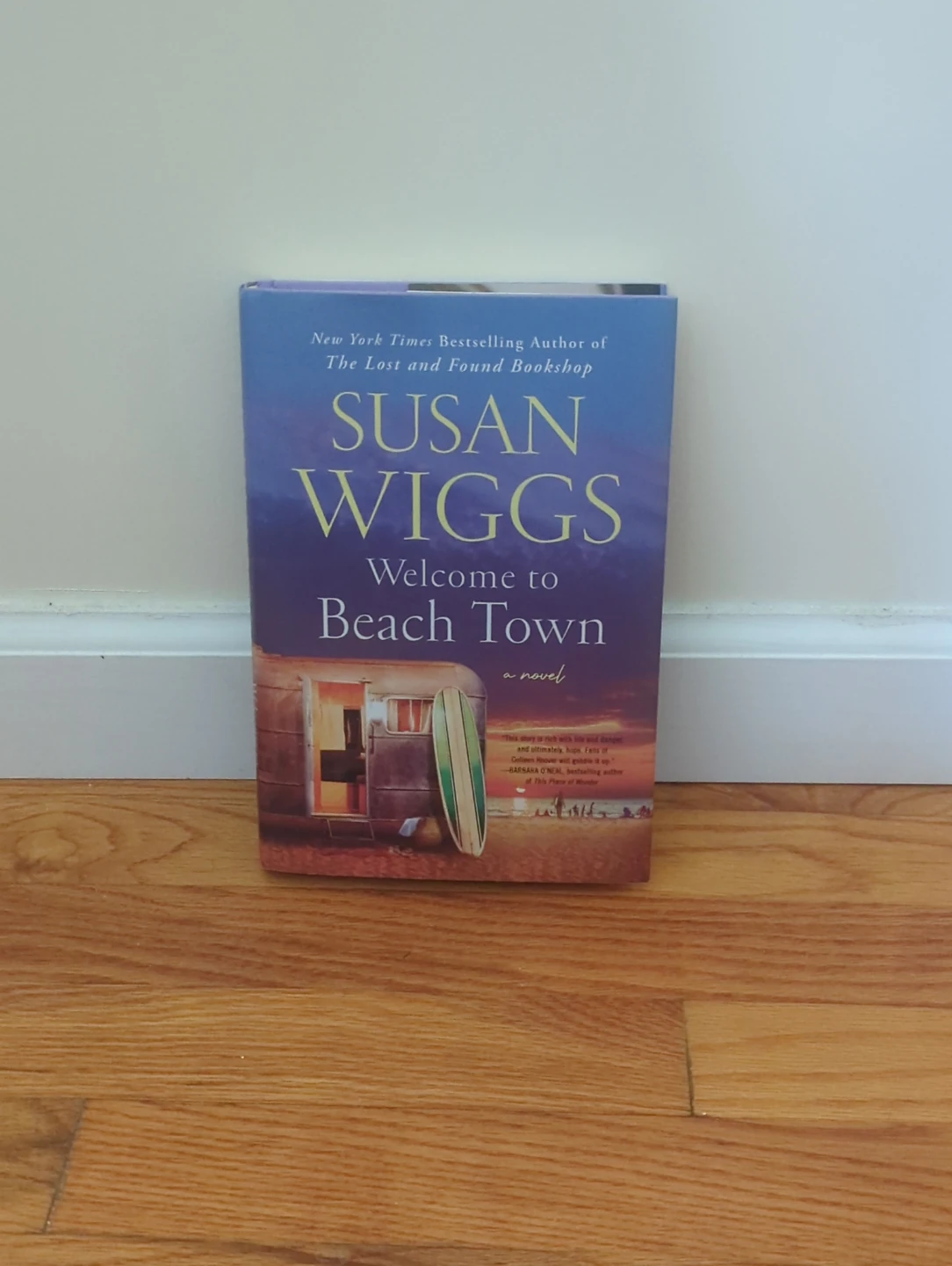 Welcome to Beach Town by Susan Wiggs *Hardcover*