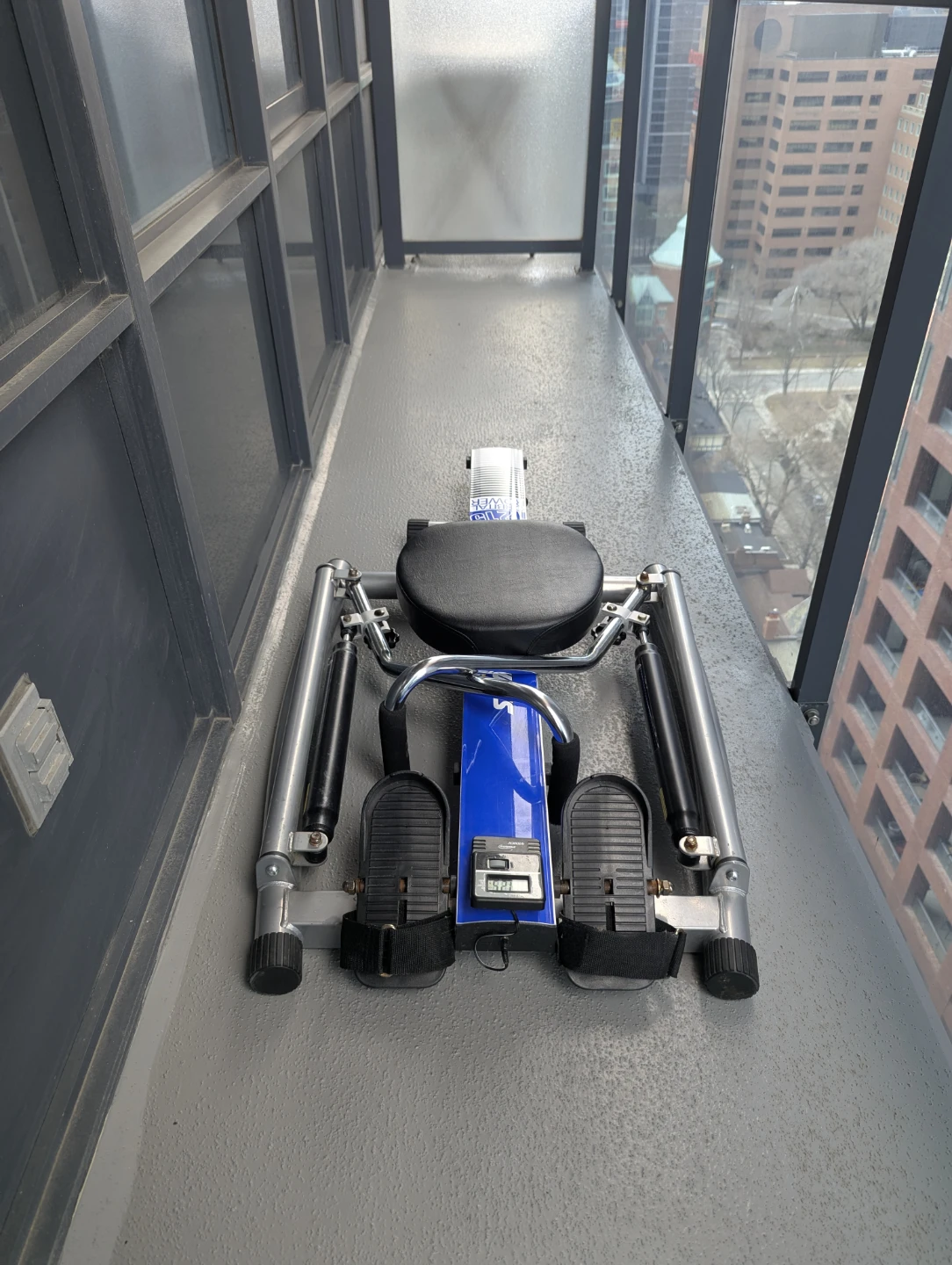 Rowing Machine - 1215 Orbital Rower