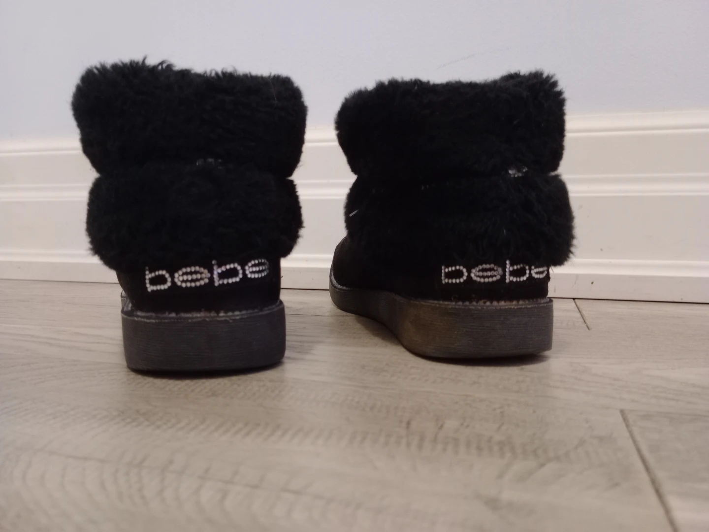 Bebe Black Faux Fur Lined Ankle Boots size 7.5 - photo 4