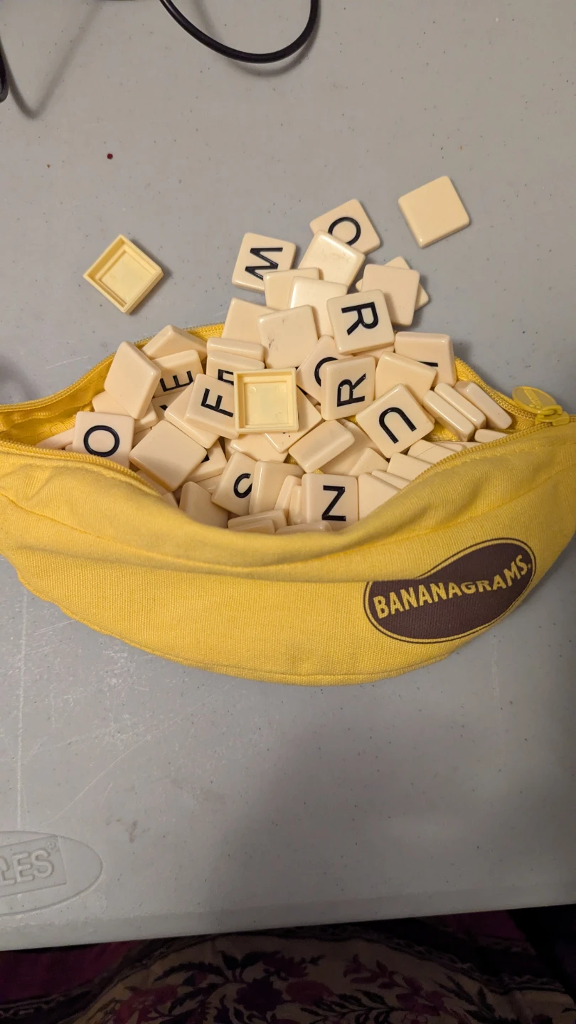 BANANAGRAMS Word Game with 144 Tiles - photo 2