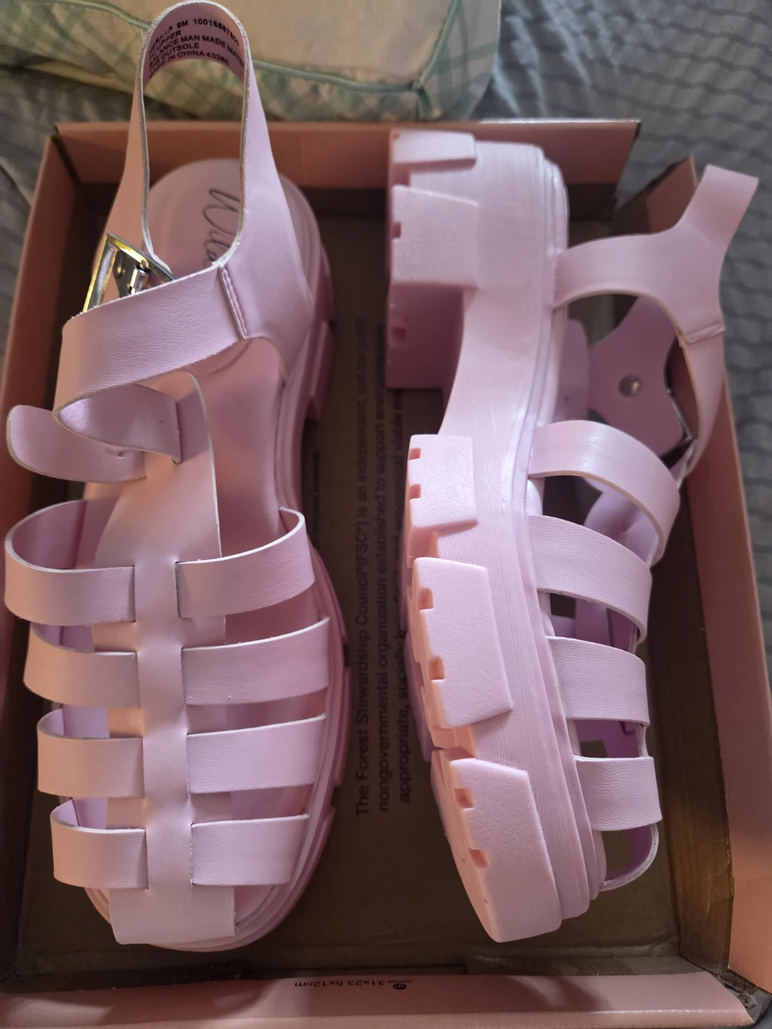 Wild Pair Pink Fisherman Sandals - Size 9 - photo 3