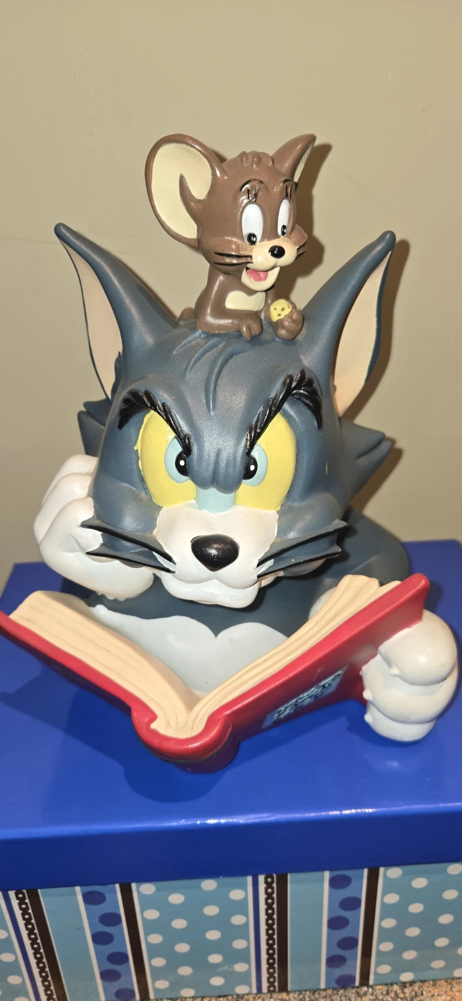 Tom and Jerry Reading Book Figurine