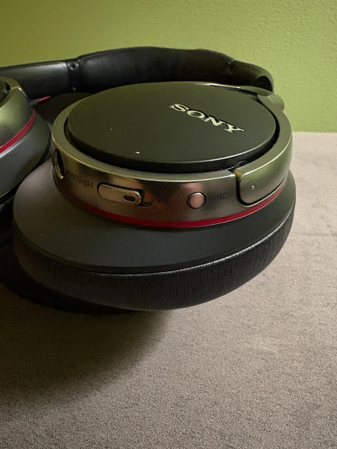 Sony Wireless Noise Cancelling Headphones with Case - photo 2