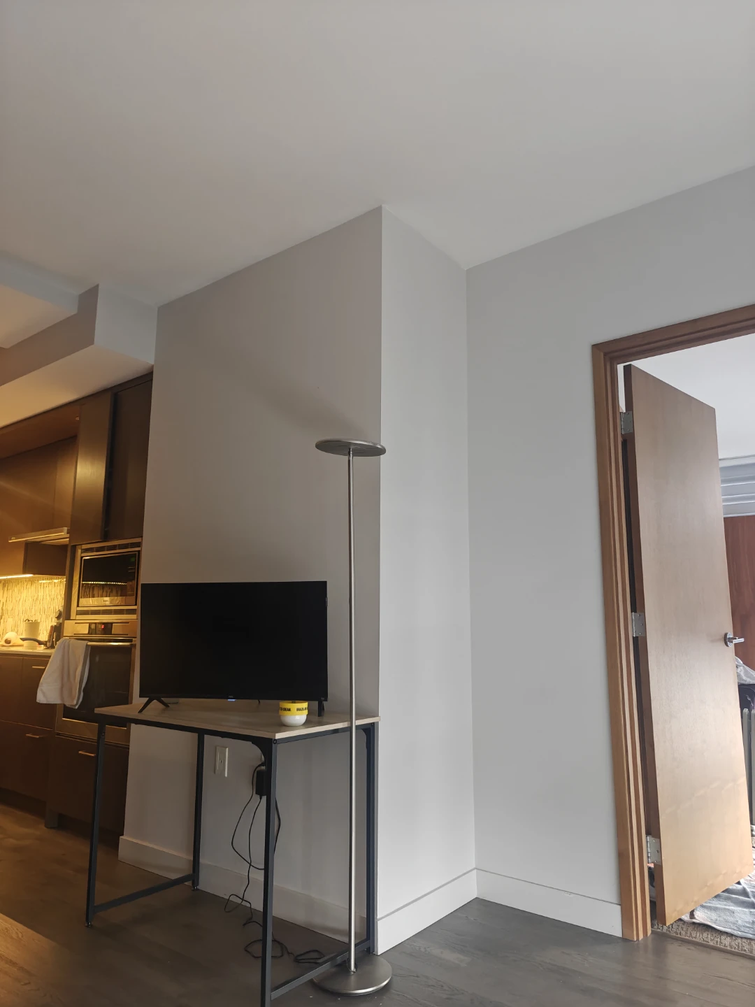 LED Floor Lamp-URGENT PICKUP NEAR SURREY CENTRAL