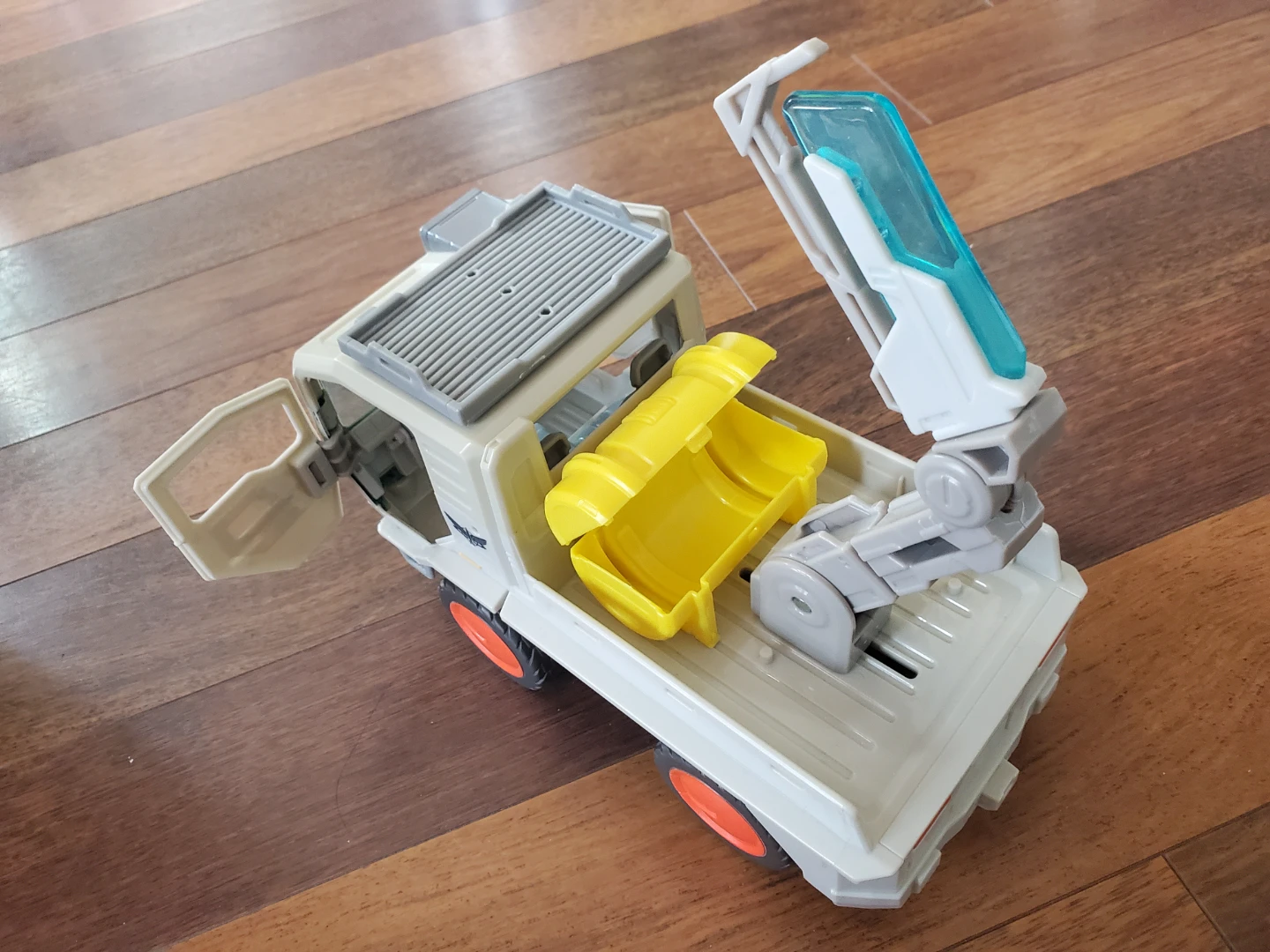 Buzz Lightyear Star Command Truck Toy - photo 3
