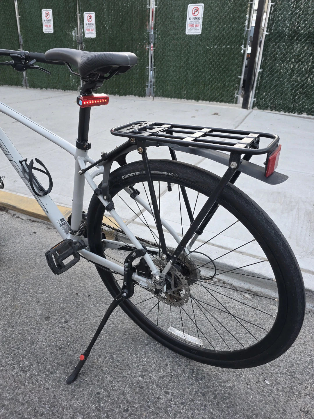 Giant Escape Hybrid Bike - photo 5