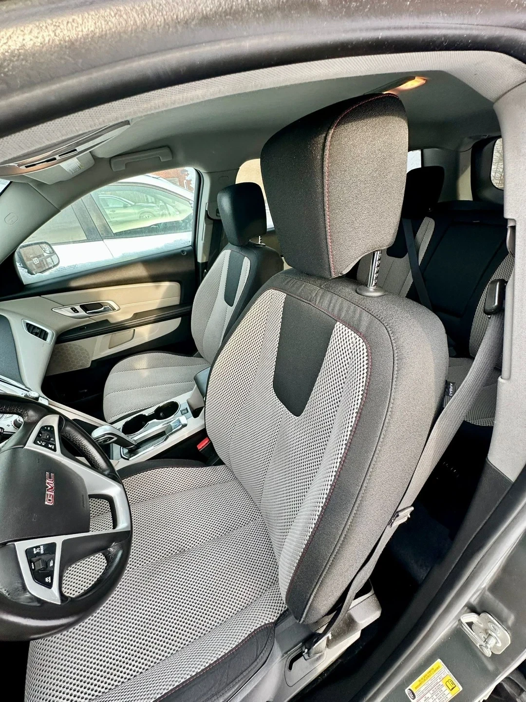GMC Terrain SUV - photo 2