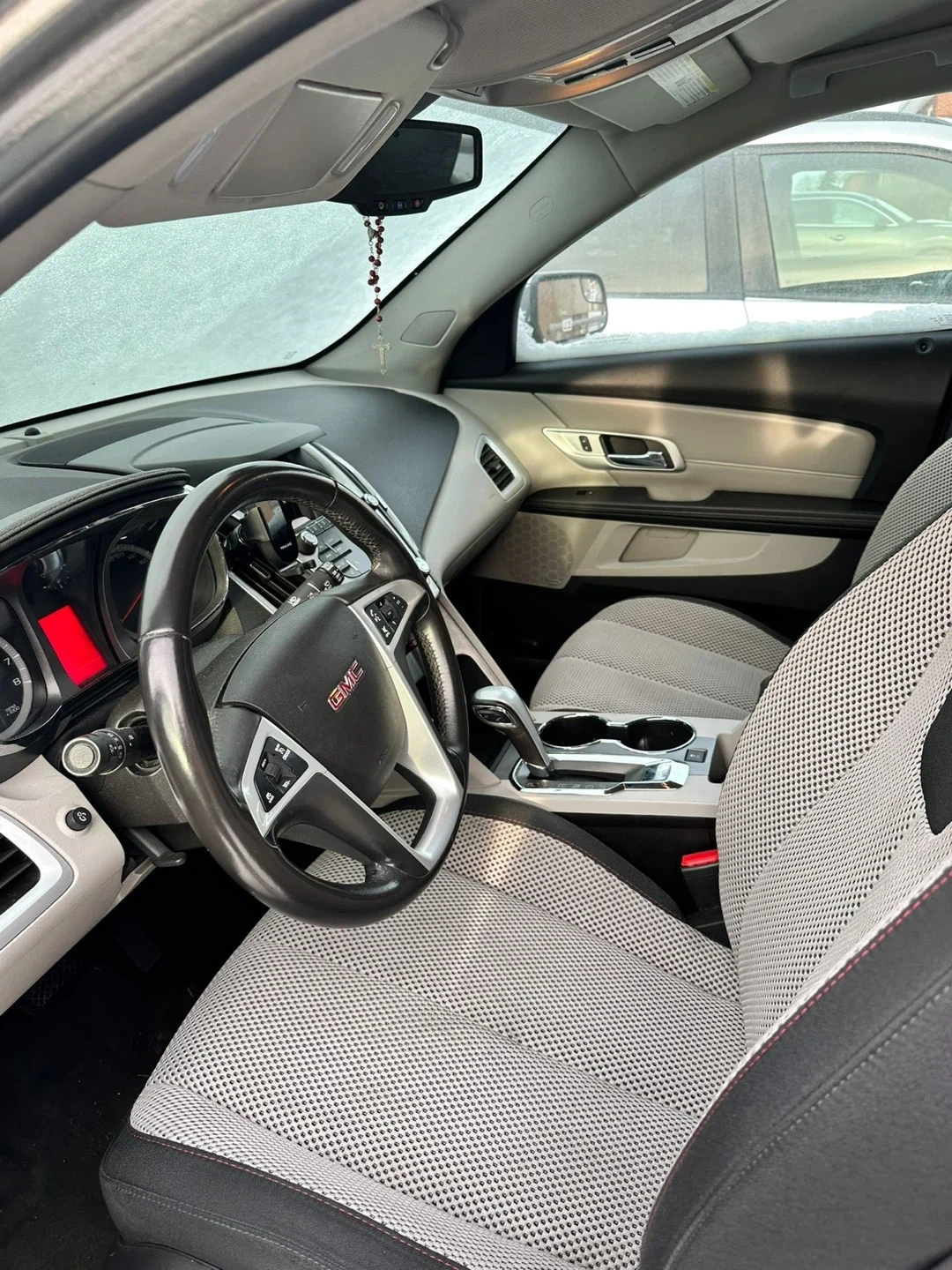 GMC Terrain SUV - photo 3