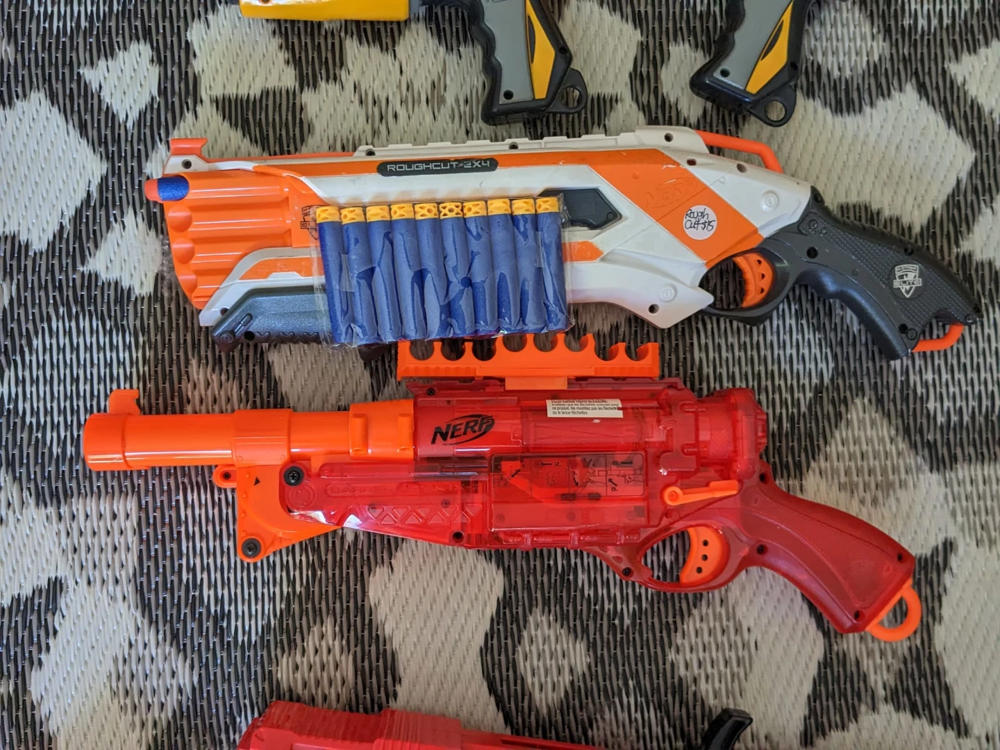 Nerf Roughcut 2x4 & Nerf Shellstrike AS-3