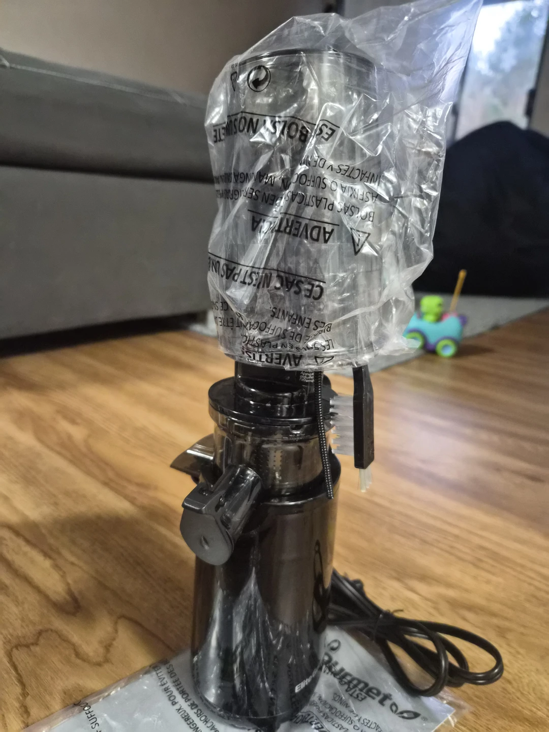 Elite Gourmet Compact Slow Juicer EJX600 - photo 3