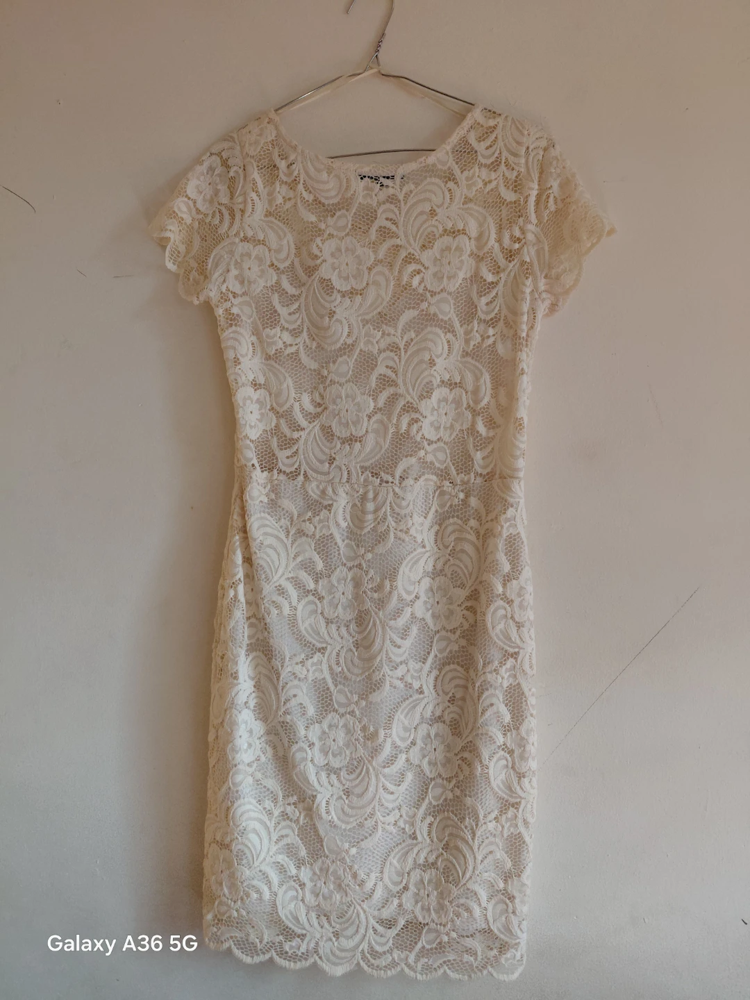 Cream Lace Dress with Short Sleeves - photo 2