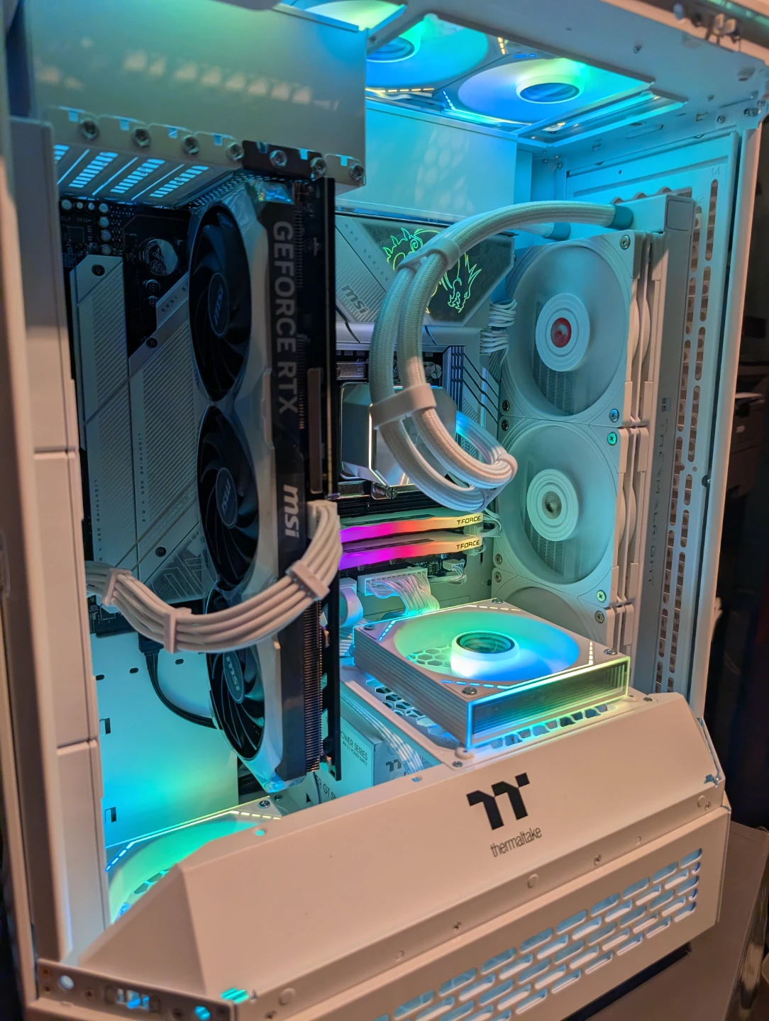 Thermaltake White PC Case with RGB Fans and AIO Cooler - photo 4