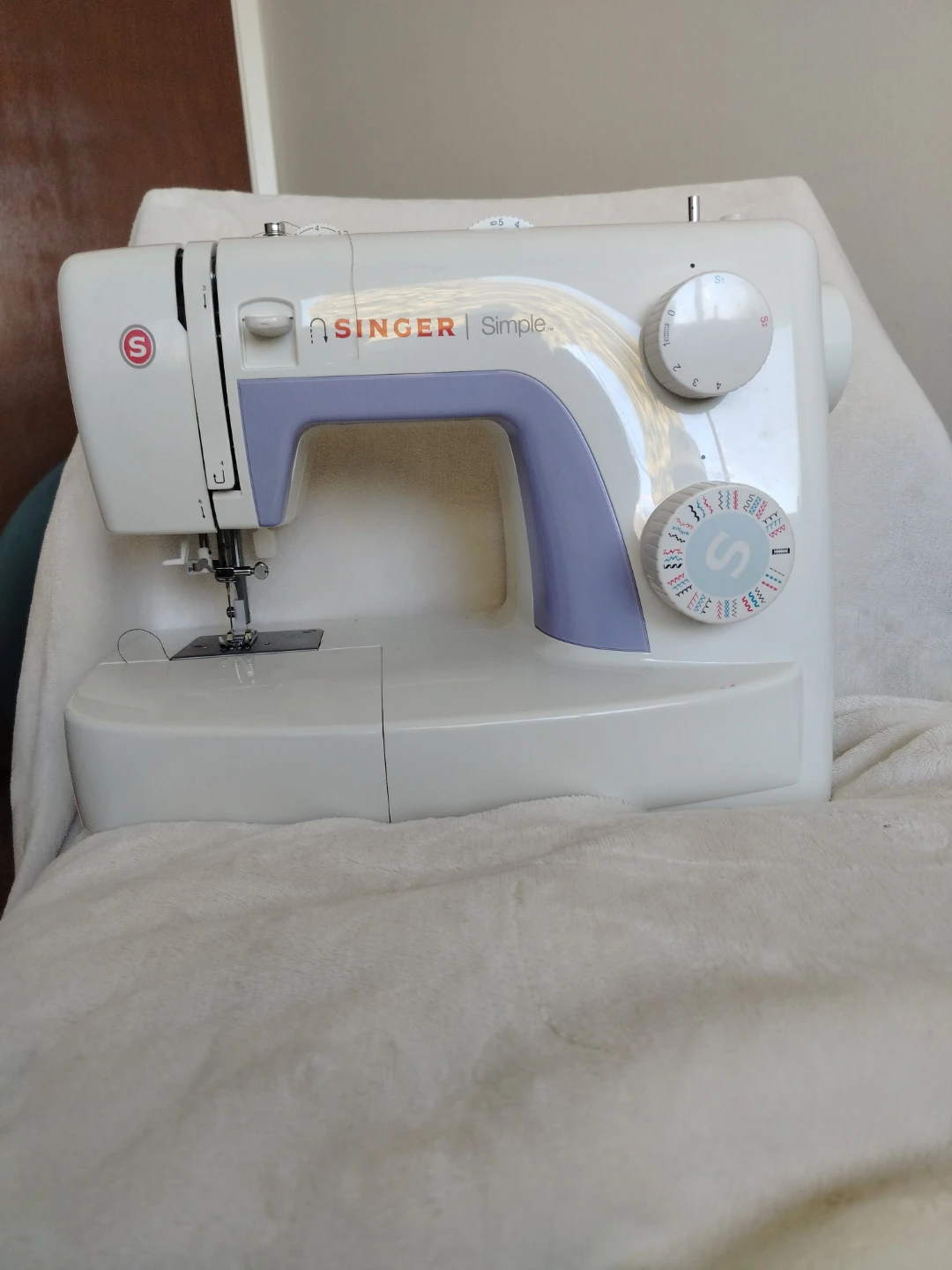 Singer Simple Sewing Machine