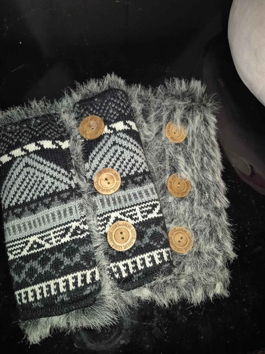 Muk-Luks reversible leg warmers - photo 3