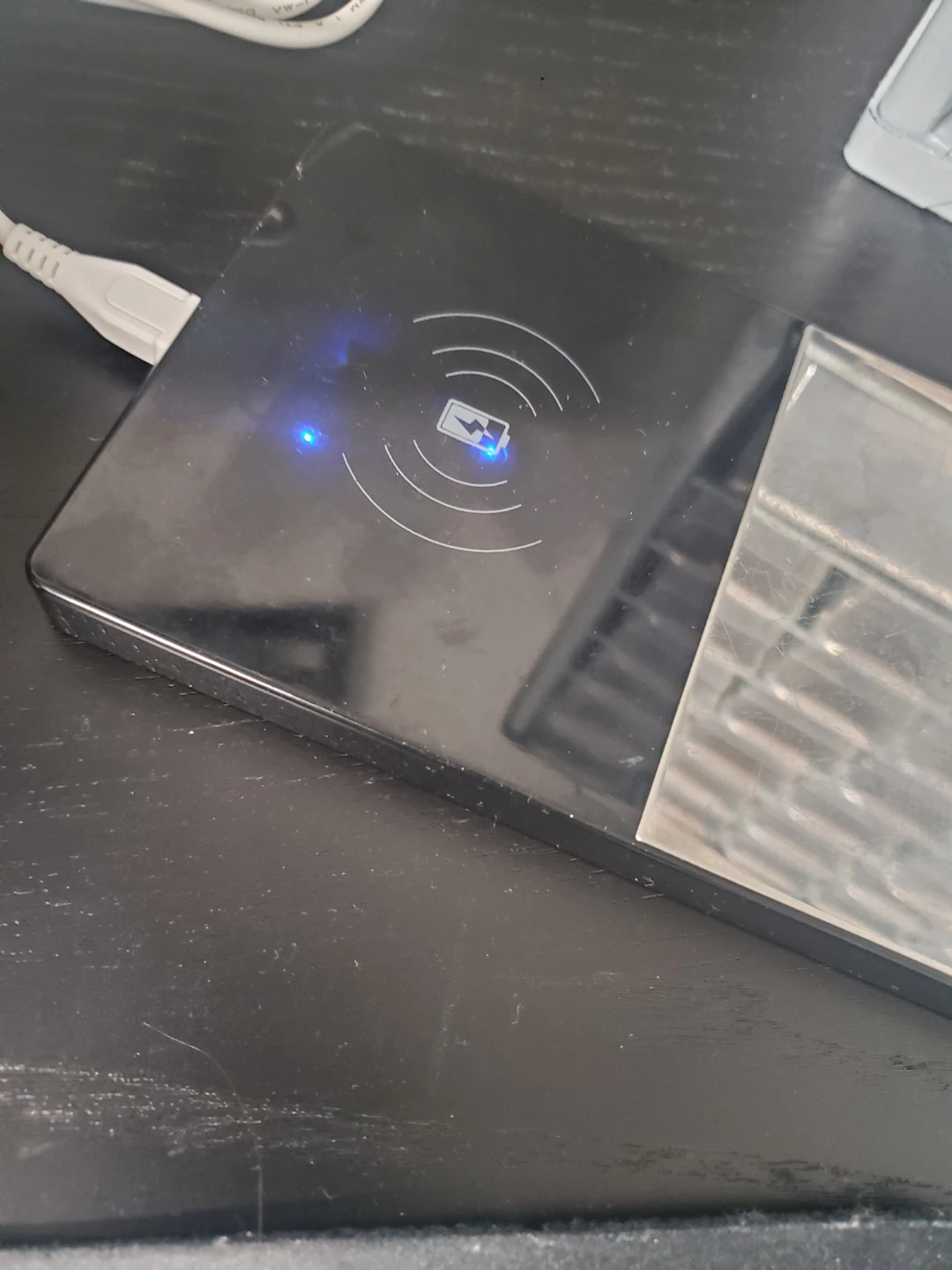 2-in-1 Wireless Charger + Mug Warmer 🥕 - photo 2