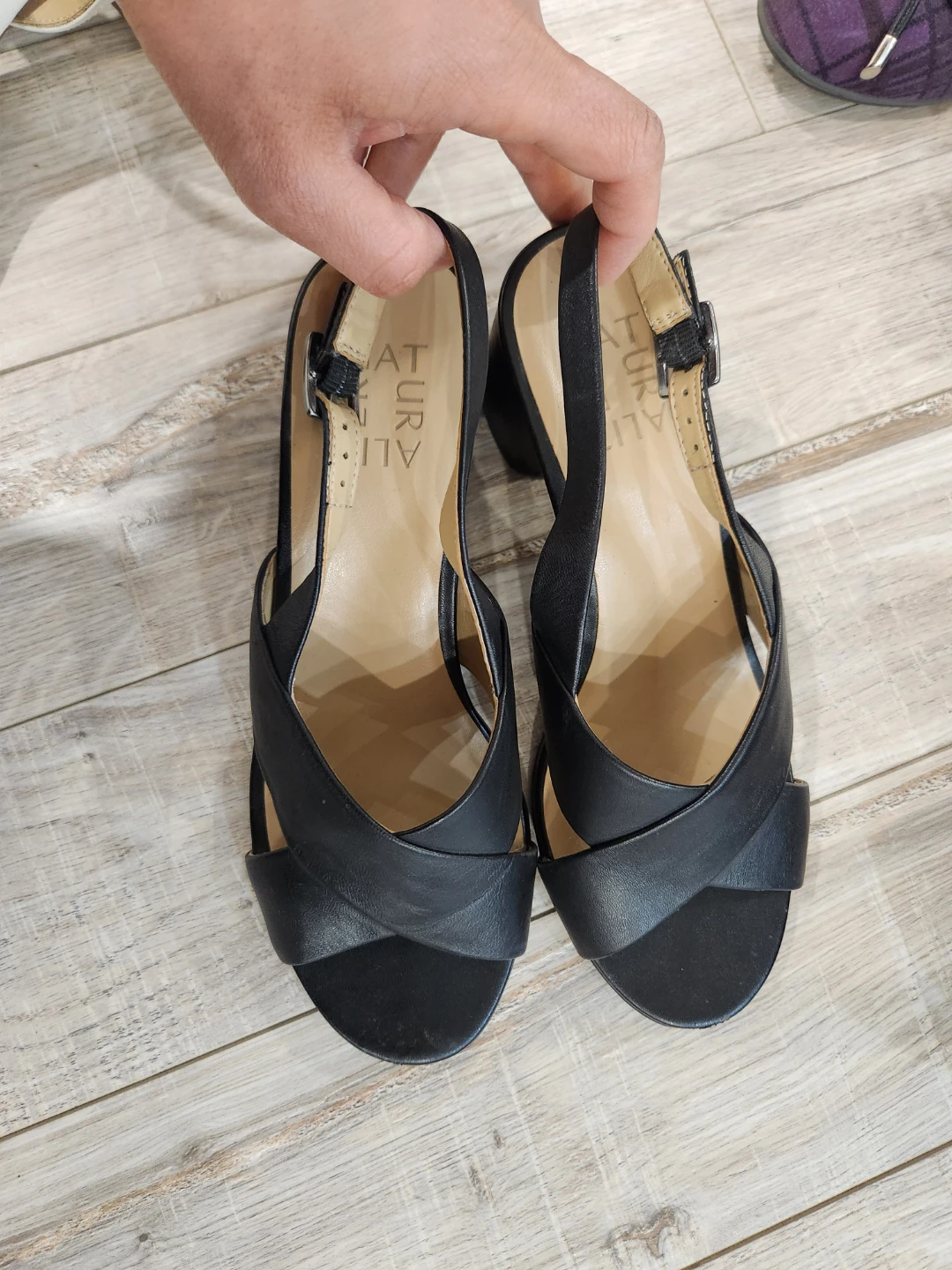 Naturalizer Black Leather Block Heel Sandals size 5.5