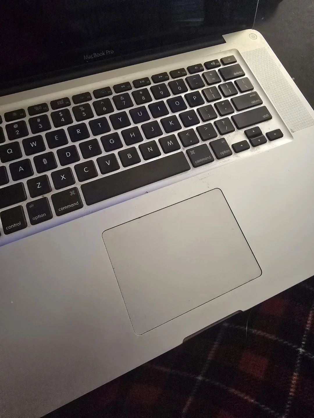 Apple MacBook Pro Laptop A1286 . For parts - photo 2