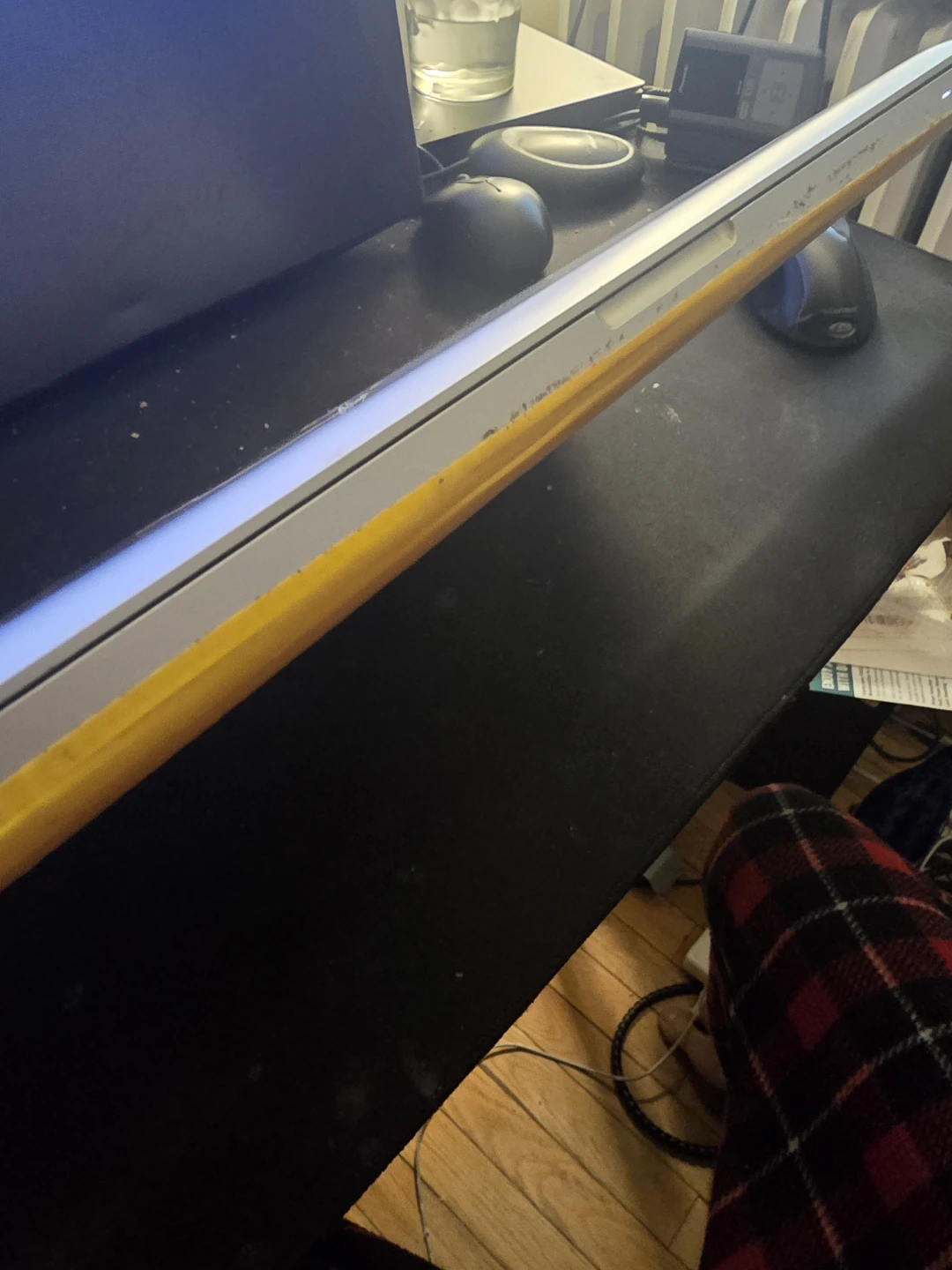 Apple MacBook Pro Laptop A1286 . For parts - photo 4