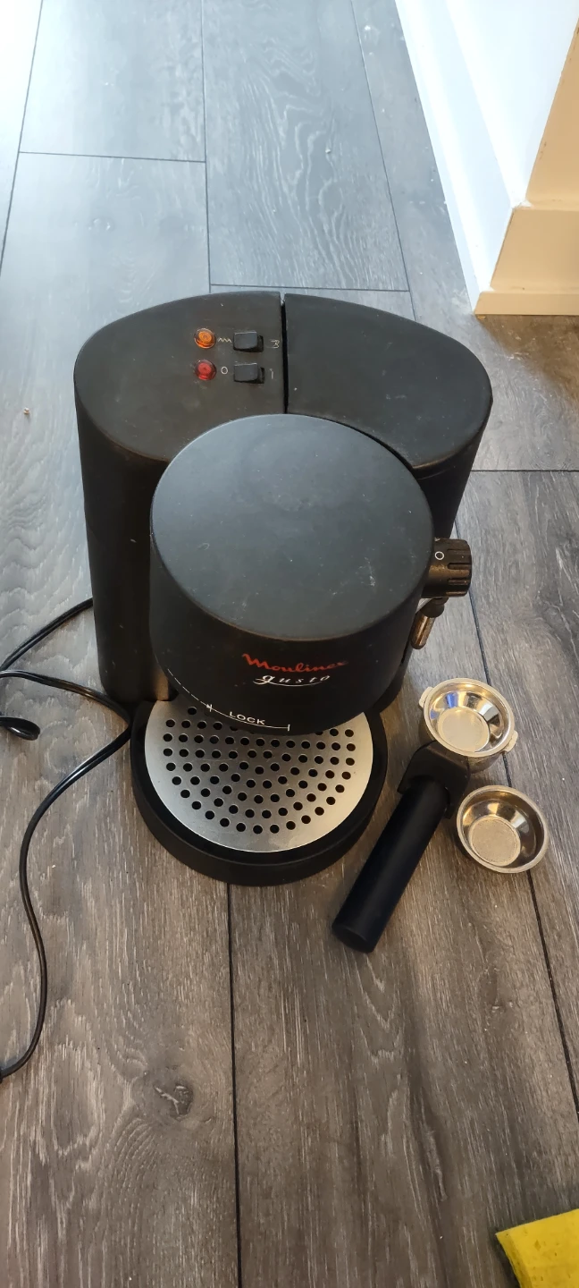 Moulinex Gusto Espresso Machine DP4 - photo 3