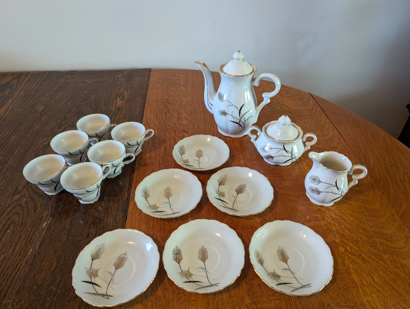 Bel-Air China Golden Grain Tea Set