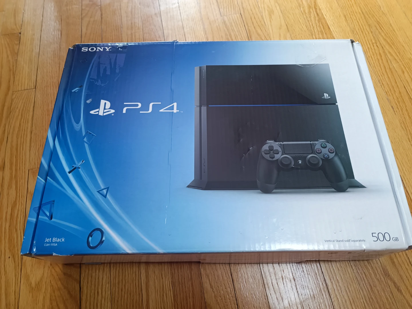 Sony PlayStation 4 gaming console in black with many accessories - photo 5